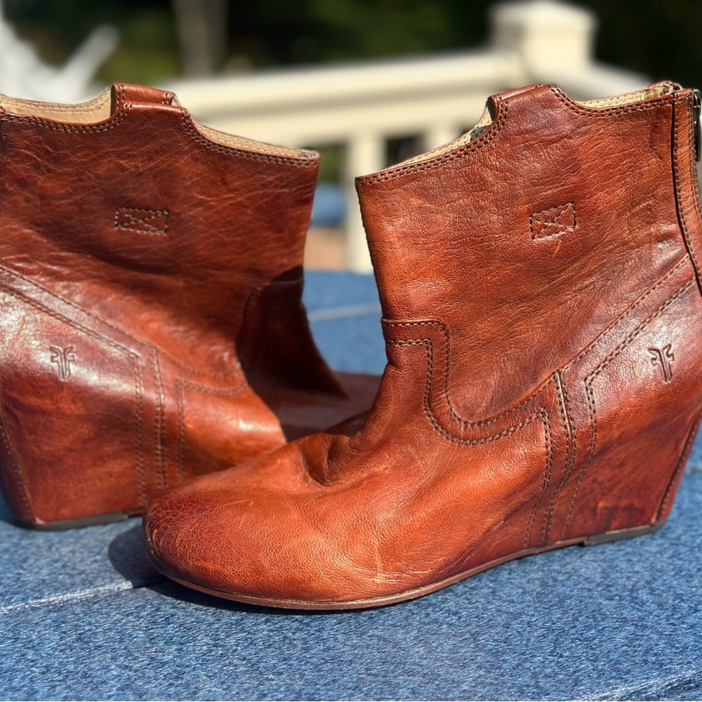Frye Women's Brown Leather Wedge Boots